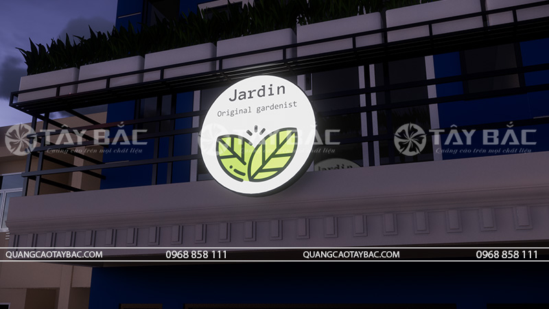 Logo coffee & tea Jardin vào buổi tối