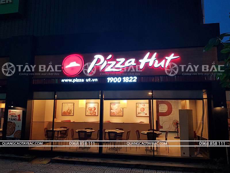 Thi công biển quảng cáo cửa hàng Pizza Hut