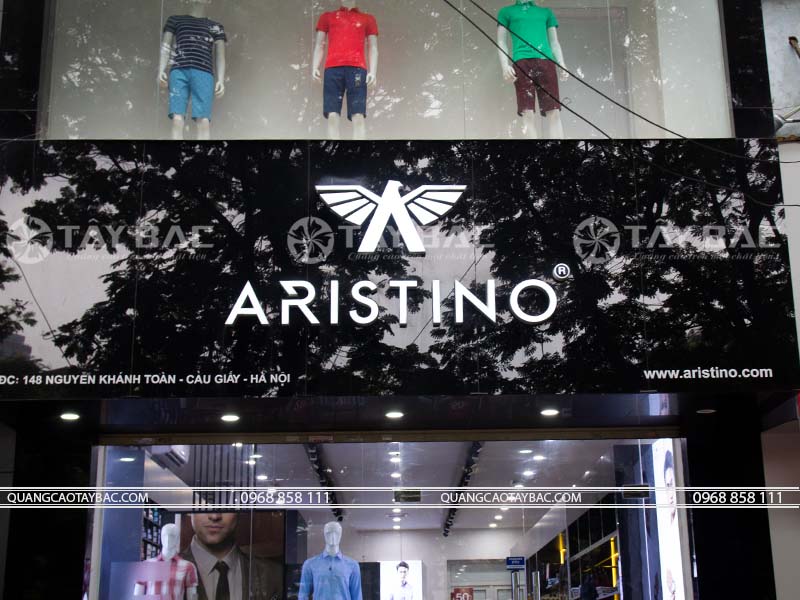 Biển quảng cáo thời trang Aristino