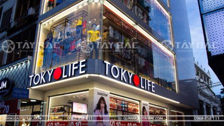 Biển hiệu cửa hàng quần áo Tokyo Life